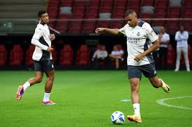 詹姆斯在某 詹姆斯在某